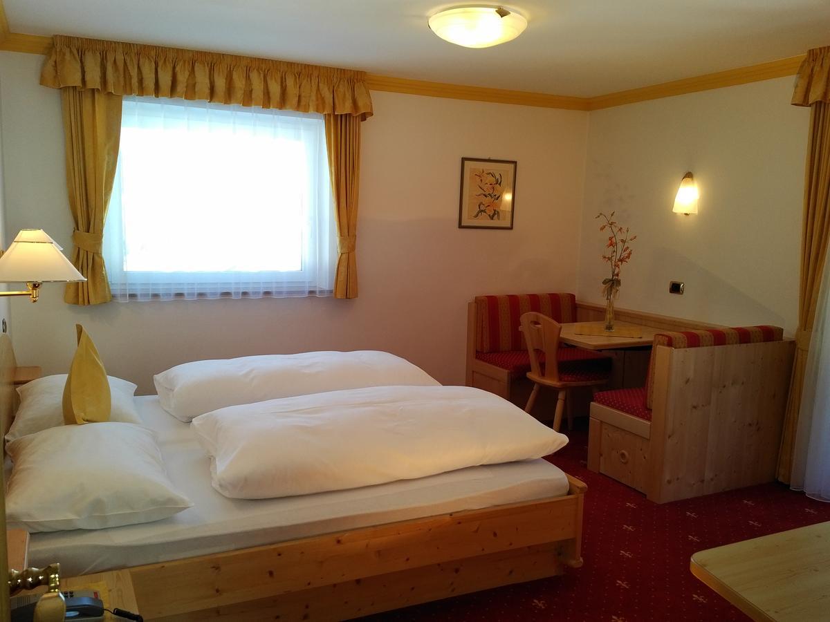Garni Waltoy Hotel Selva di Val Gardena Ngoại thất bức ảnh